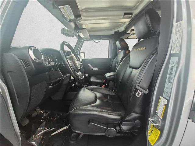 Used 2015 Jeep Wrangler Unlimited Sahara w/ Mopar Chrome Edition Group AWD/4WD image 16