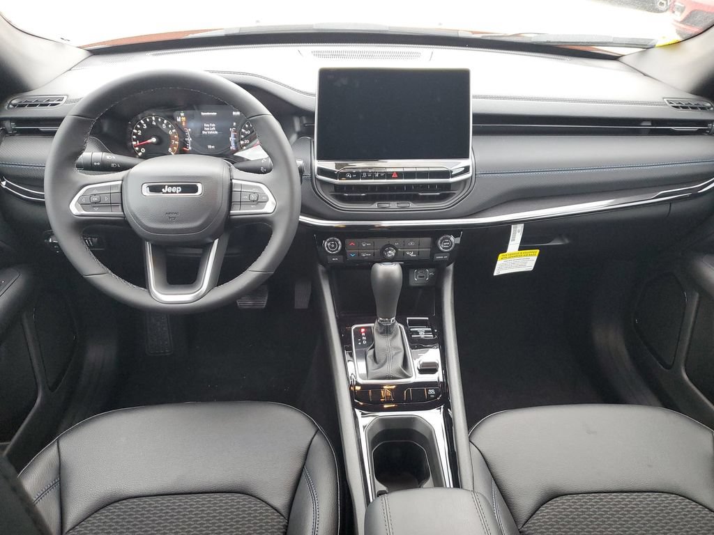New 2026 Jeep Compass Latitude AWD/4WD image 12