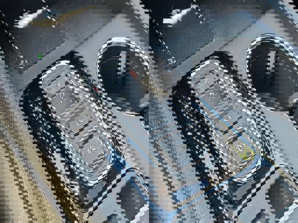 New 2025 Honda Pilot Touring image 12