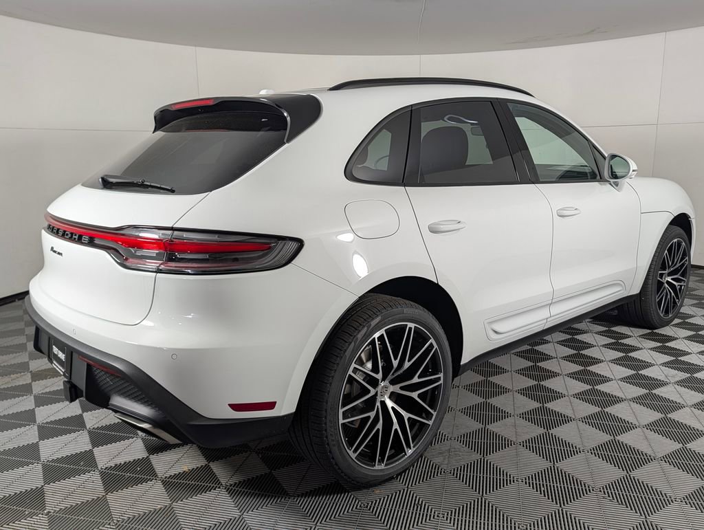 New 2026 Porsche Macan image 7