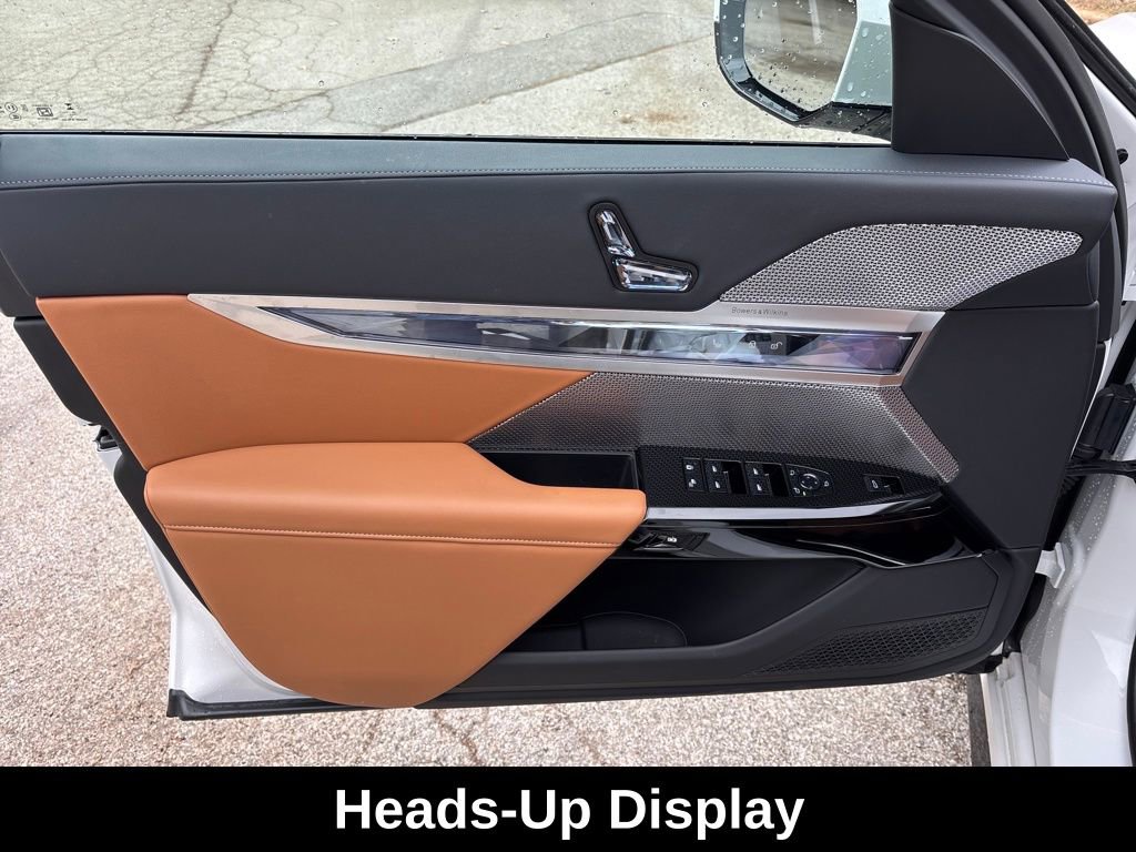 Used 2025 BMW 740i xDrive image 12