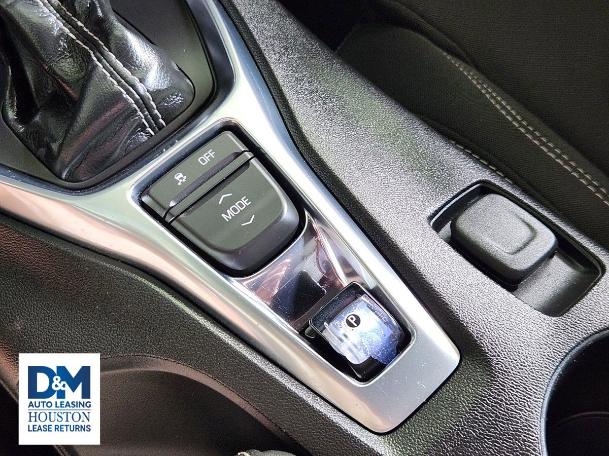 Used 2020 Chevrolet Camaro LT image 27