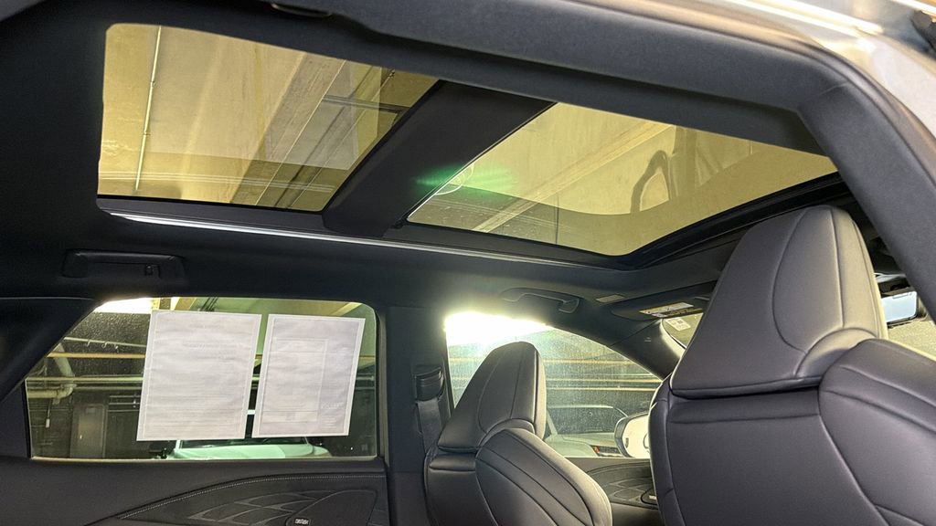 Used 2024 Lexus RX 500h F Sport image 13