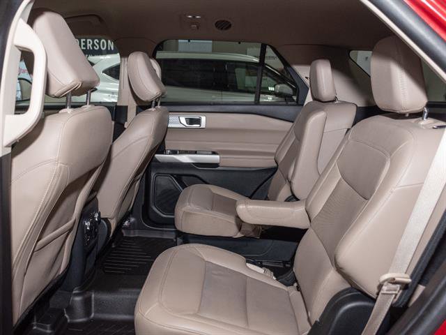 Used 2021 Ford Explorer Limited w/ Equipment Group 301A AWD/4WD image 16