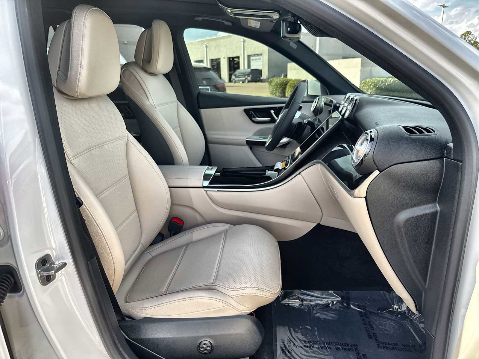 New 2026 Mercedes-Benz GLC 300 image 9