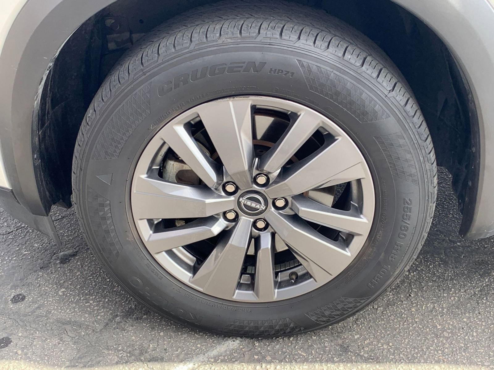 Used 2025 Nissan Pathfinder SV image 33