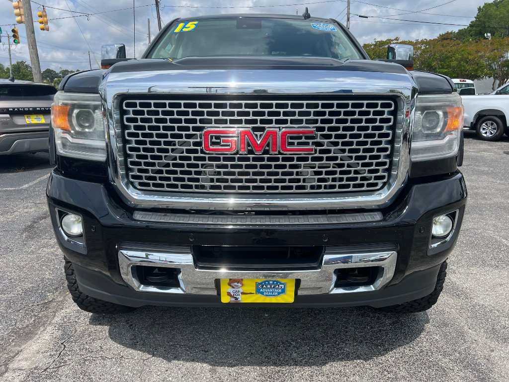 Used 2015 GMC Sierra 2500 Denali w/ Driver Alert Package AWD/4WD image 8