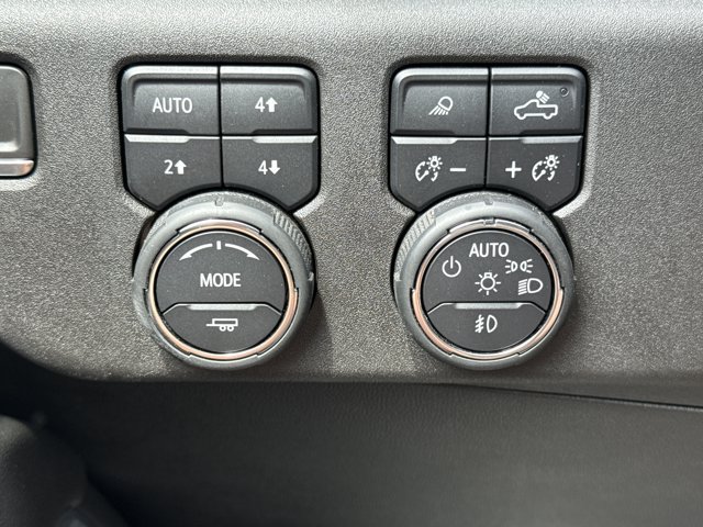 Used 2024 Chevrolet Silverado 1500 LTZ w/ Z71 Off-Road Package AWD/4WD image 23