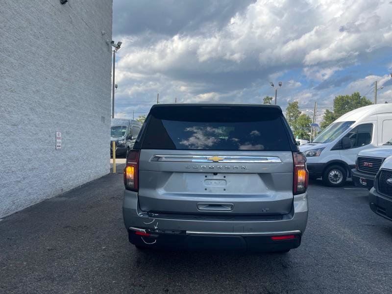Used 2024 Chevrolet Suburban LT image 6