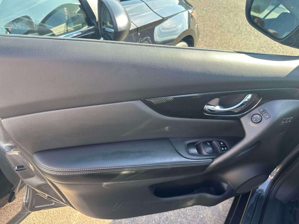 Used 2019 Nissan Rogue SL w/ Premium Package AWD/4WD image 15