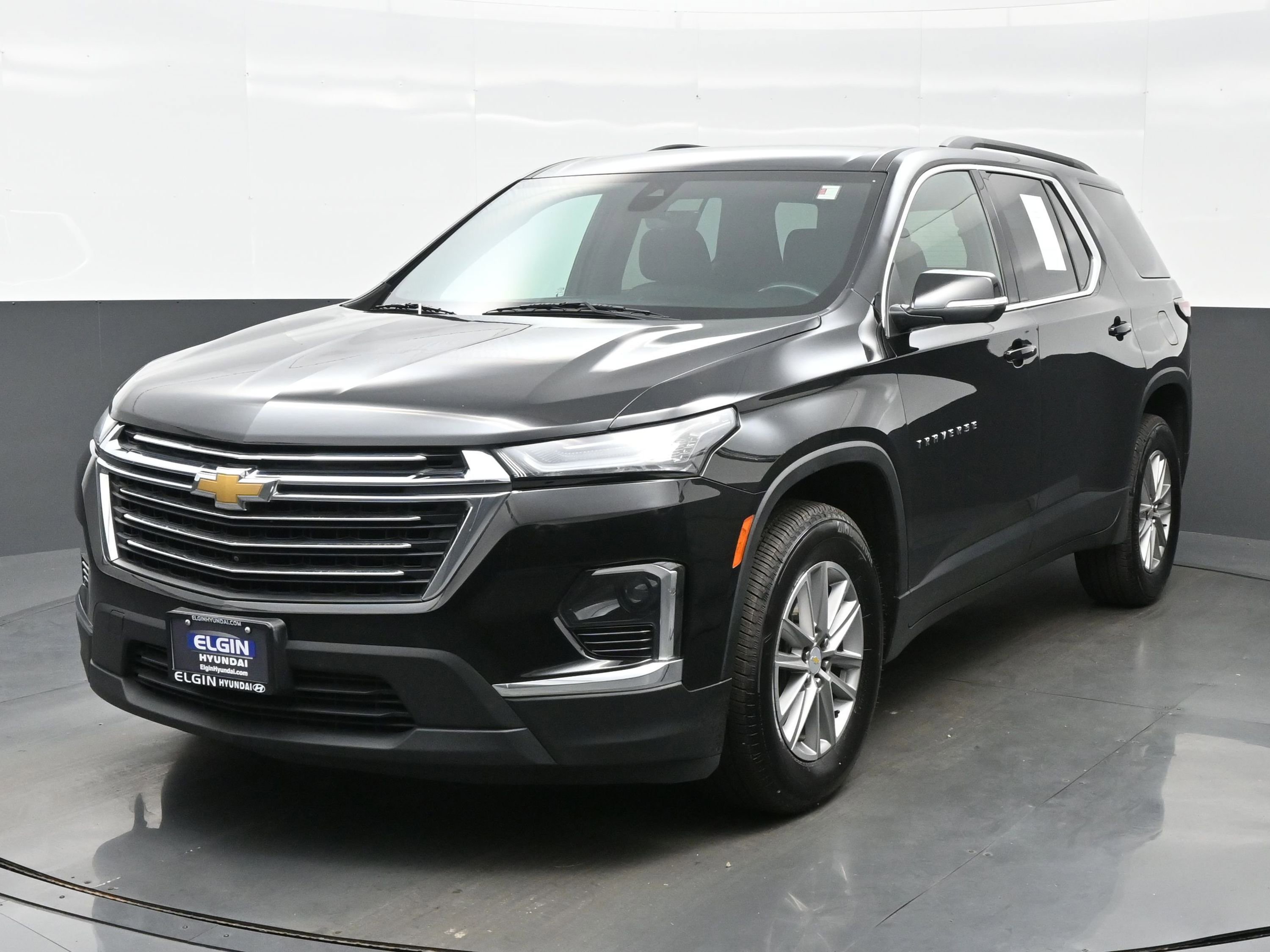 Used 2022 Chevrolet Traverse LT