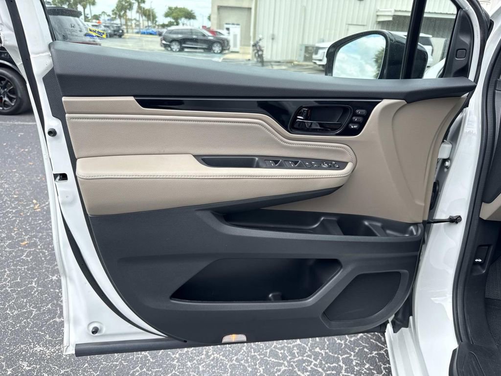 Used 2021 Honda Odyssey Elite image 19