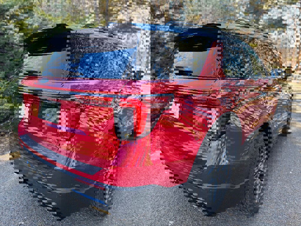 New 2026 Ford Explorer ST-Line w/ ST-Line Street Pack image 12