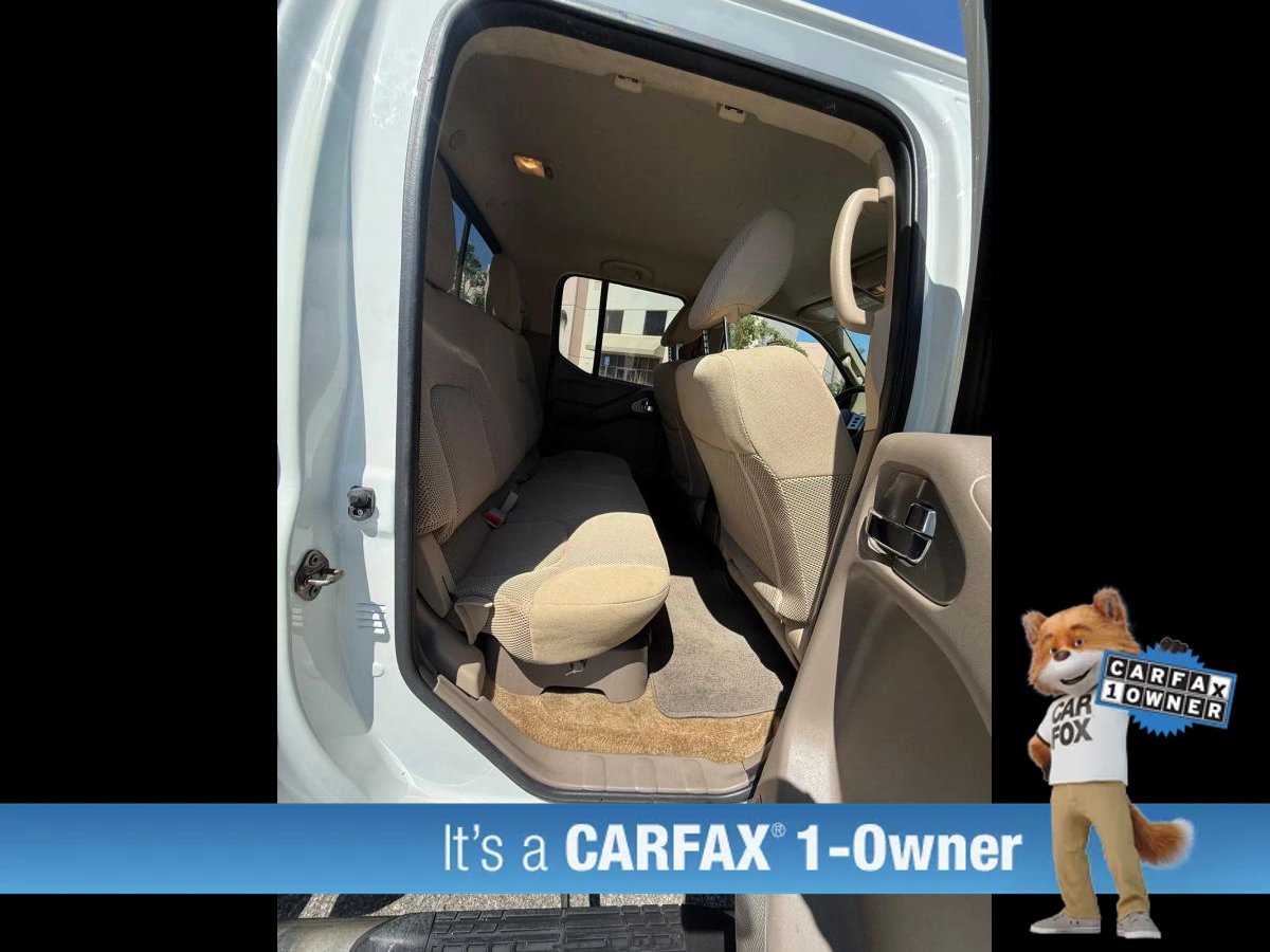 Used 2015 Nissan Frontier SV w/ SV Value Truck Package RWD image 28