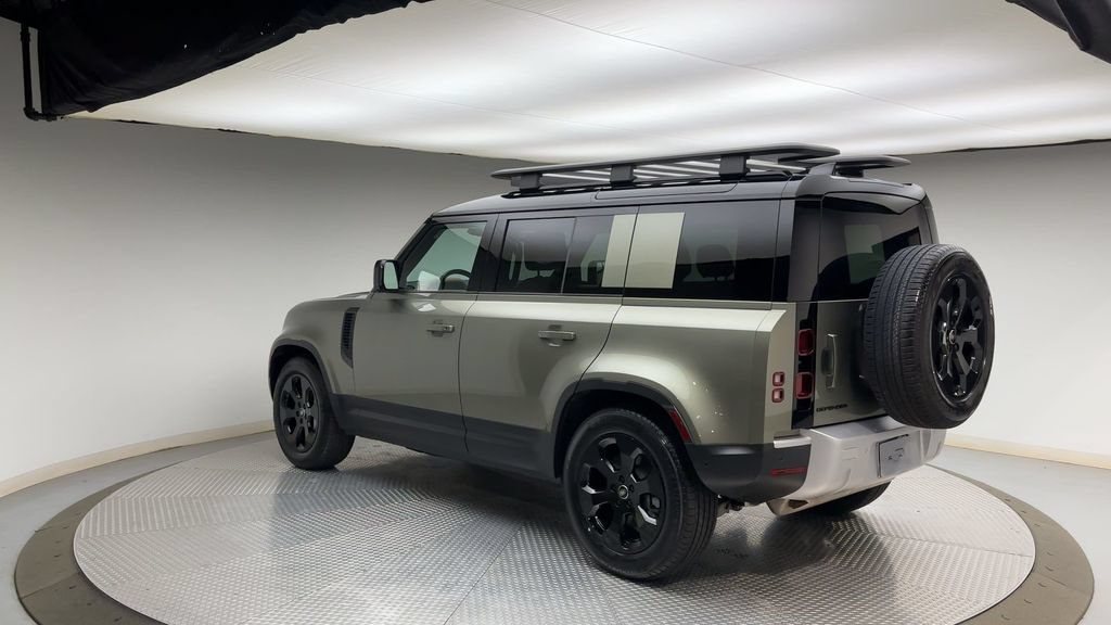 Certified 2025 Land Rover Defender 110 S AWD/4WD image 4