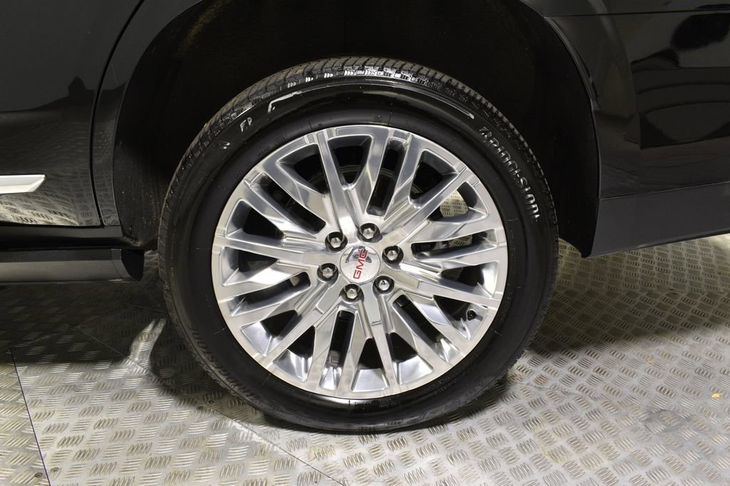Used 2025 GMC Yukon Denali w/ Sun & Power Step Package image 35