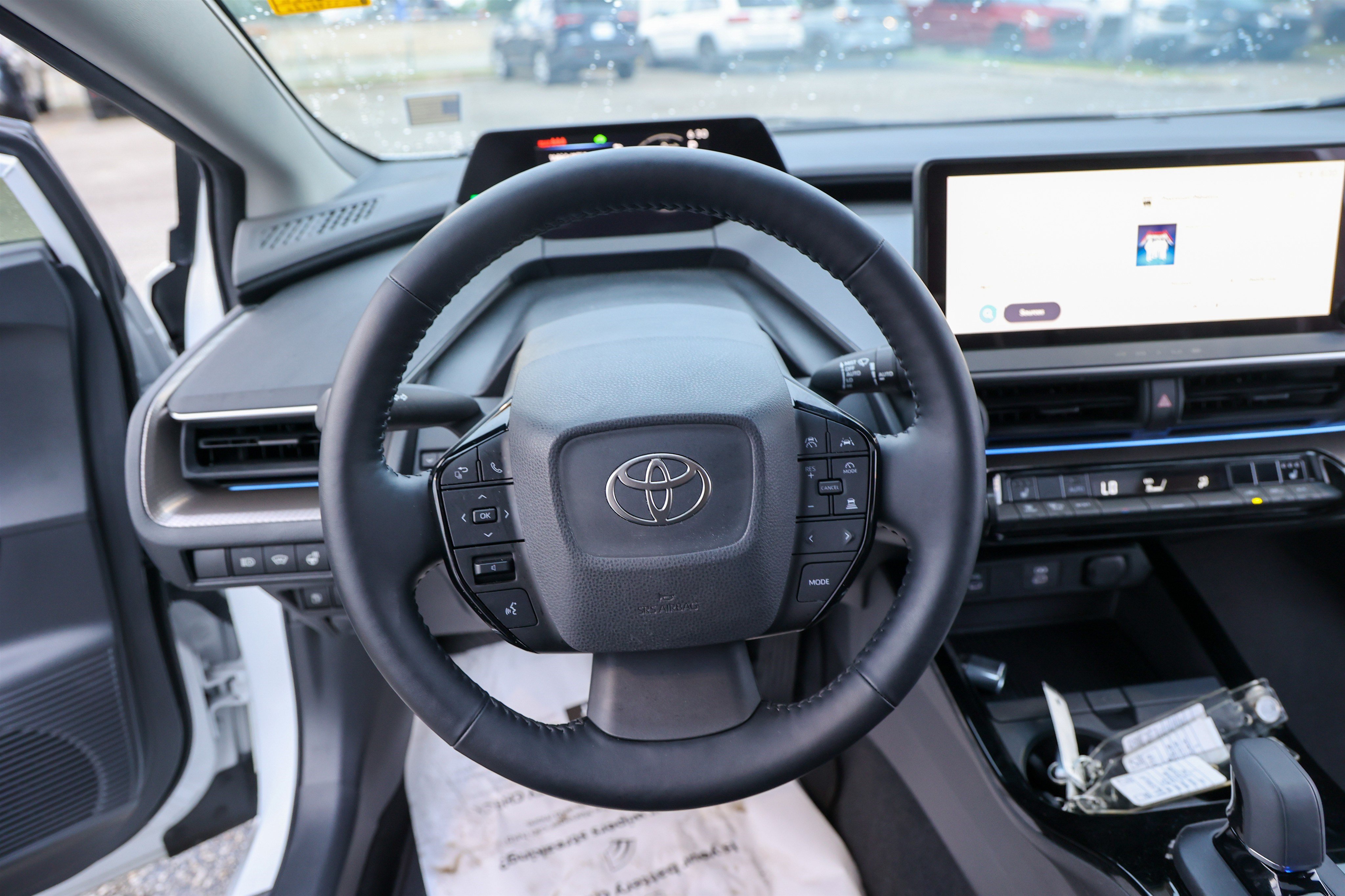 Used 2023 Toyota Prius XLE FWD image 38