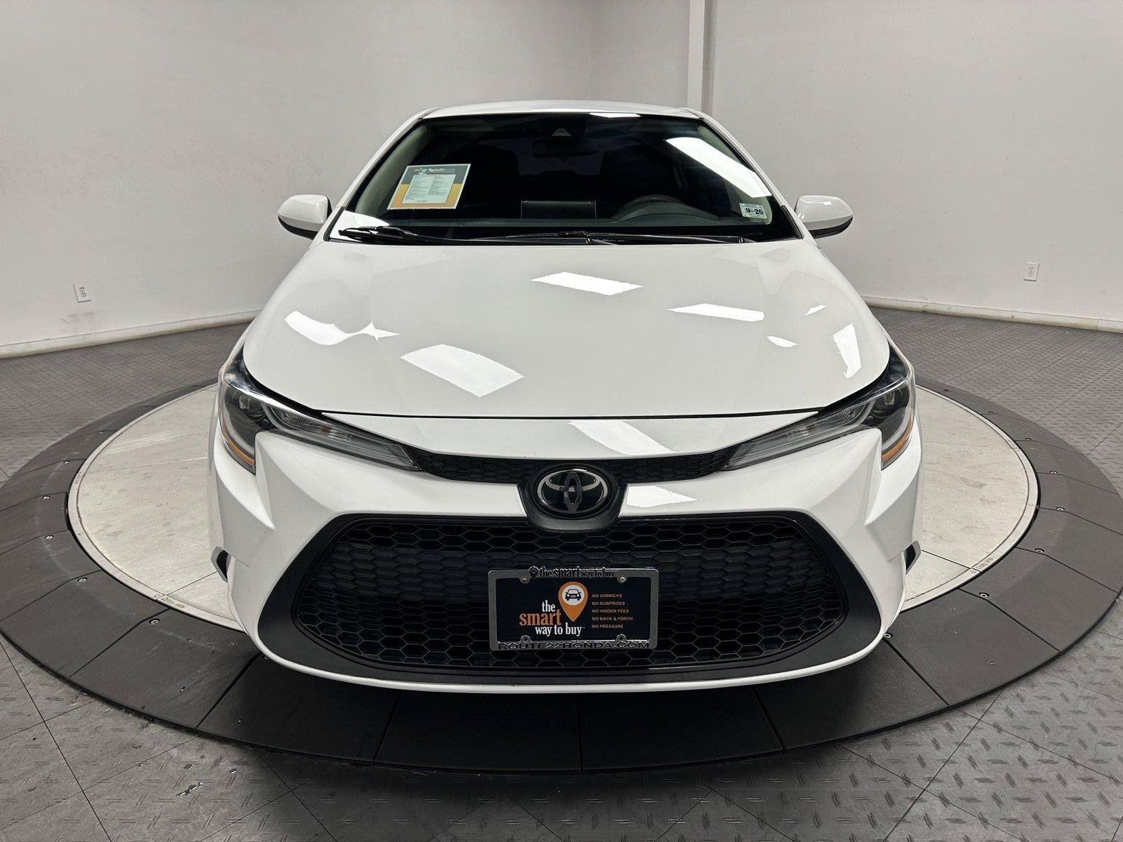 Used 2021 Toyota Corolla LE FWD image 4