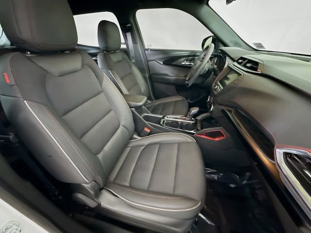 Used 2023 Chevrolet TrailBlazer RS FWD image 28