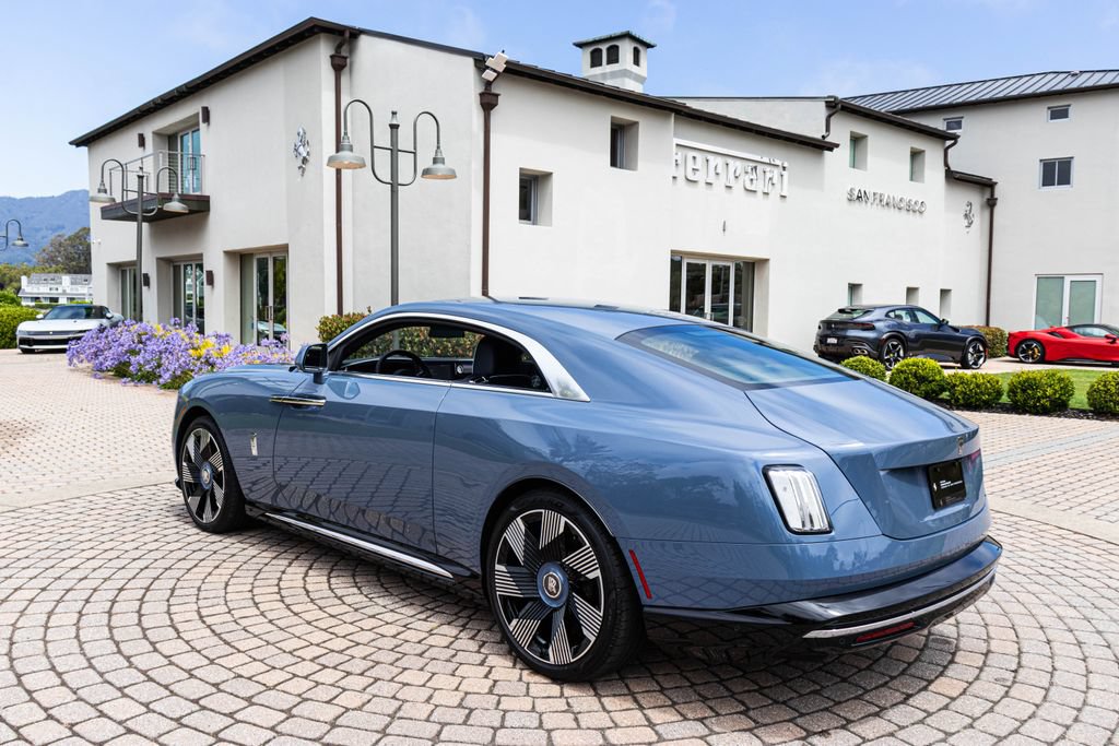 Used 2025 Rolls-Royce Spectre w/ Leather Finishing Pack AWD/4WD image 8