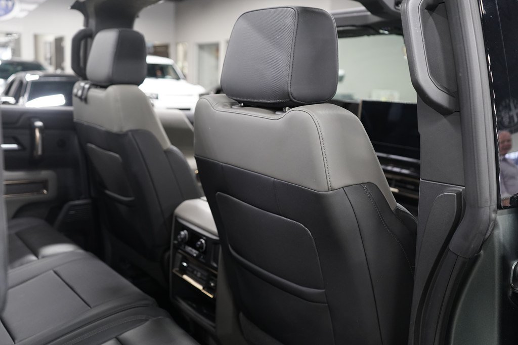 Used 2024 GMC Hummer EV 3X AWD/4WD image 32