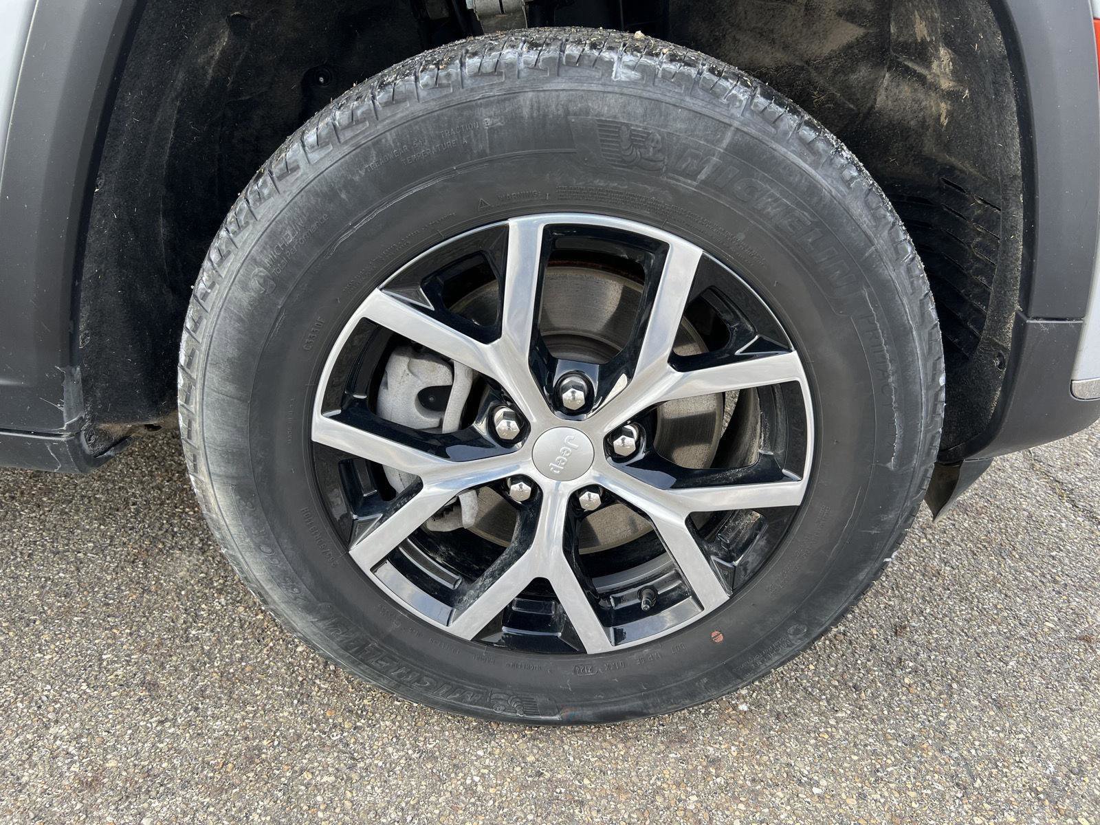 Used 2024 Jeep Grand Cherokee L Limited w/ Luxury Tech Group II image 48