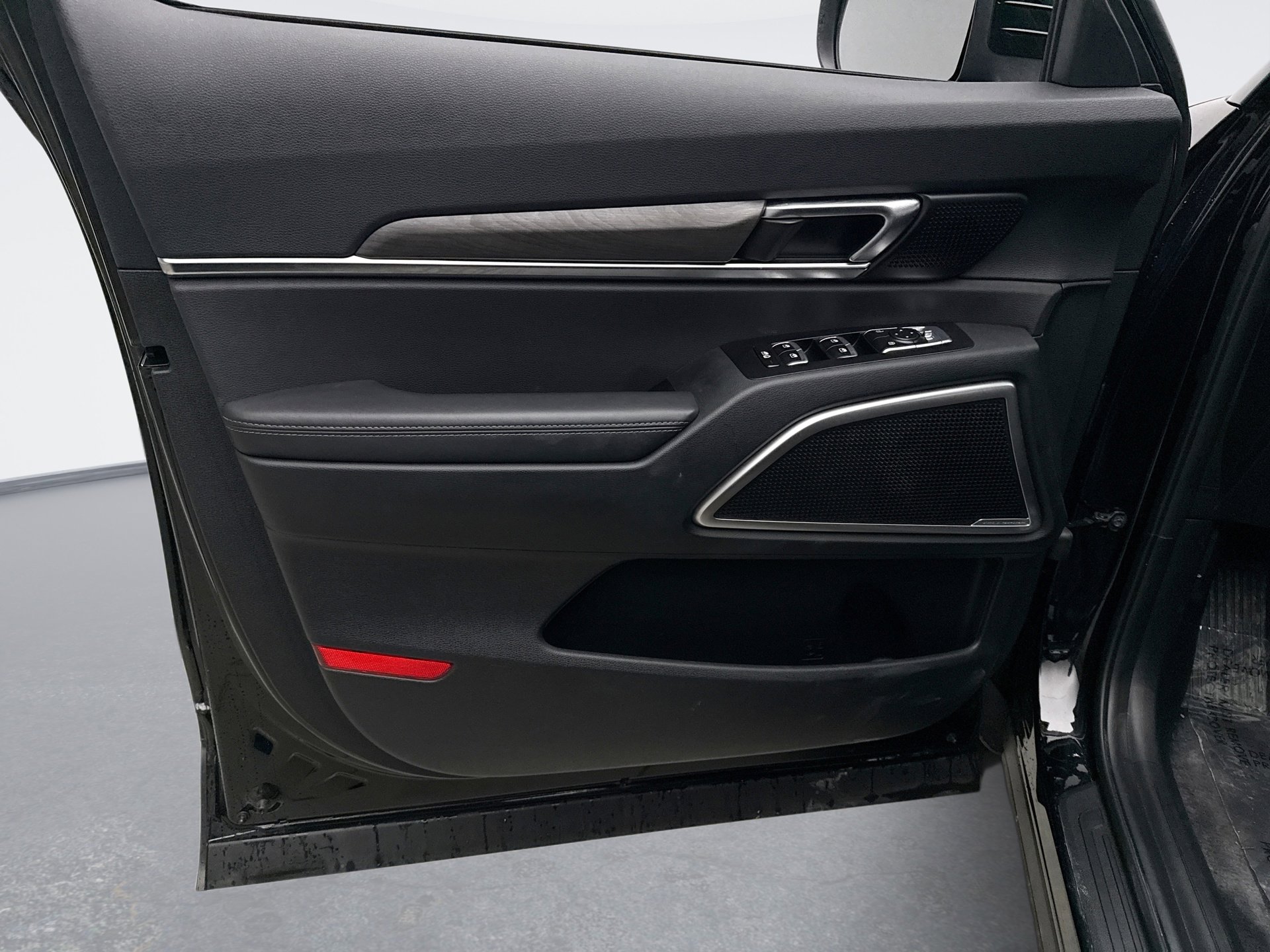 Used 2025 Kia Telluride EX X-Line image 9