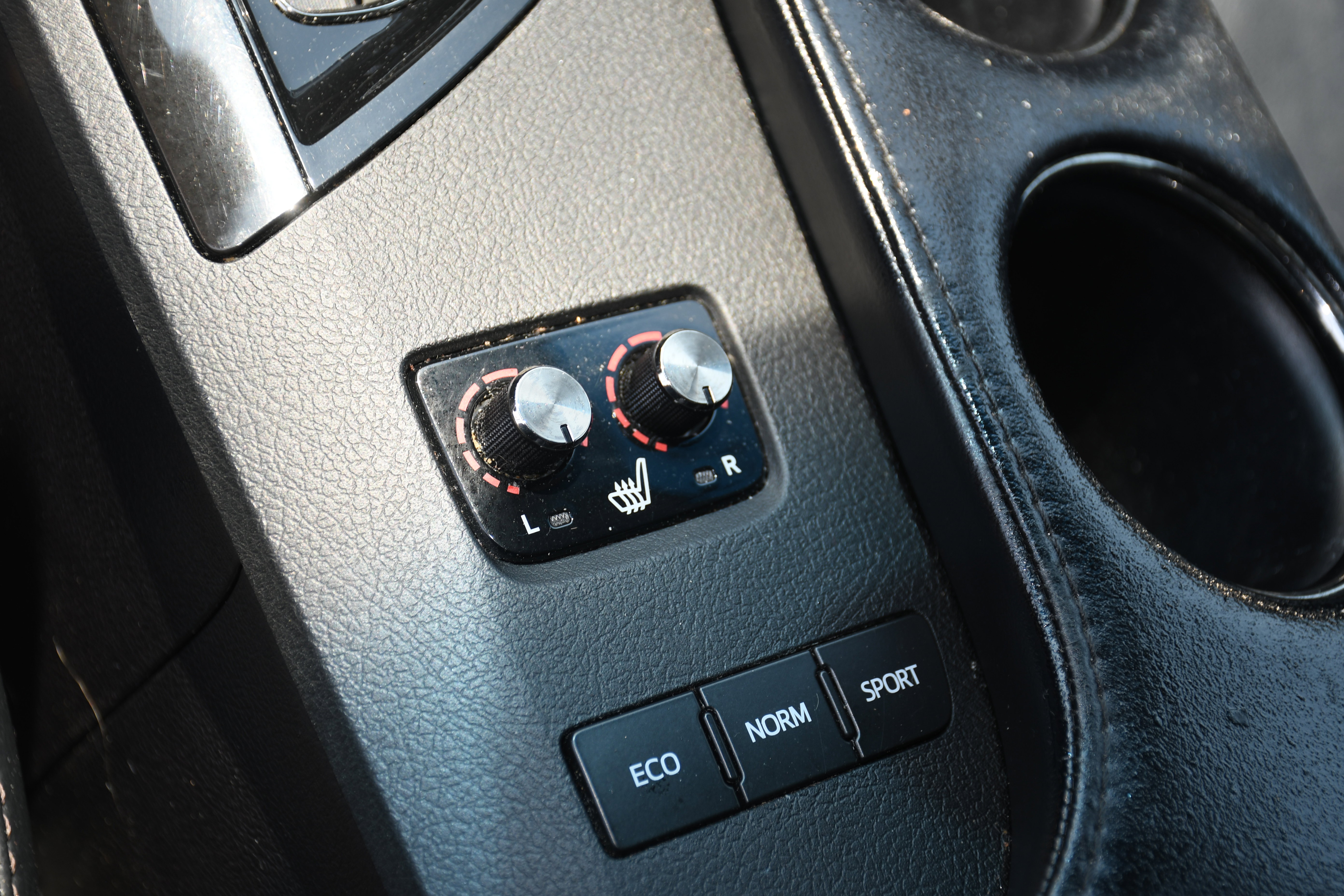 Used 2015 Toyota Avalon XLE FWD image 14