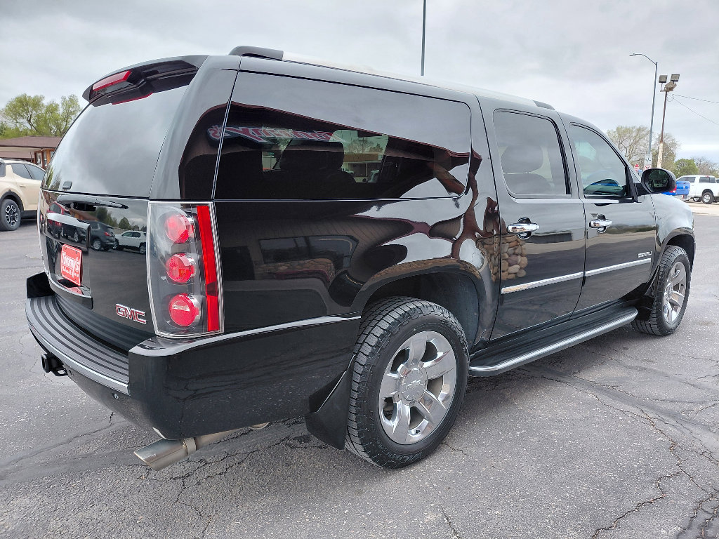Used 2011 GMC Yukon XL Denali AWD/4WD image 6