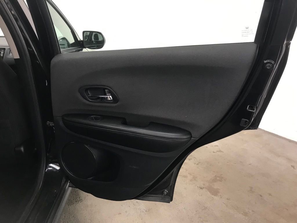Used 2022 Honda HR-V LX image 32