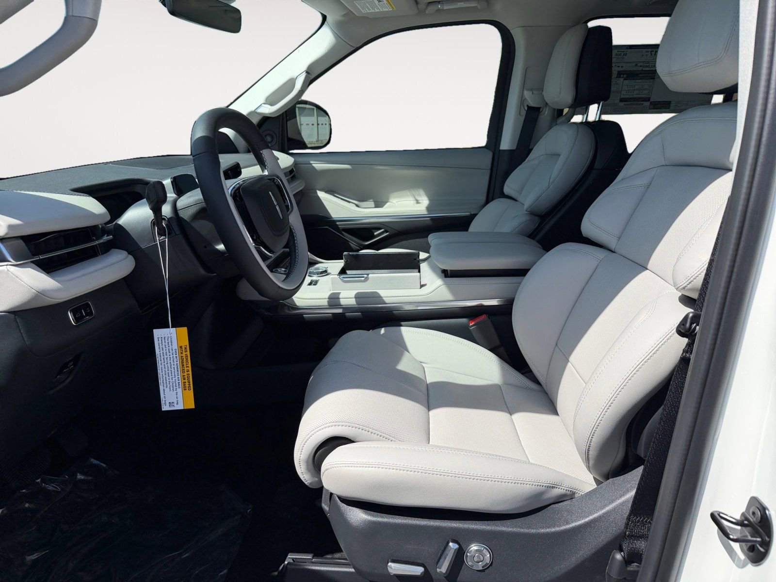 New 2026 Lincoln Navigator L Reserve w/ Jet Appearance Package image 9