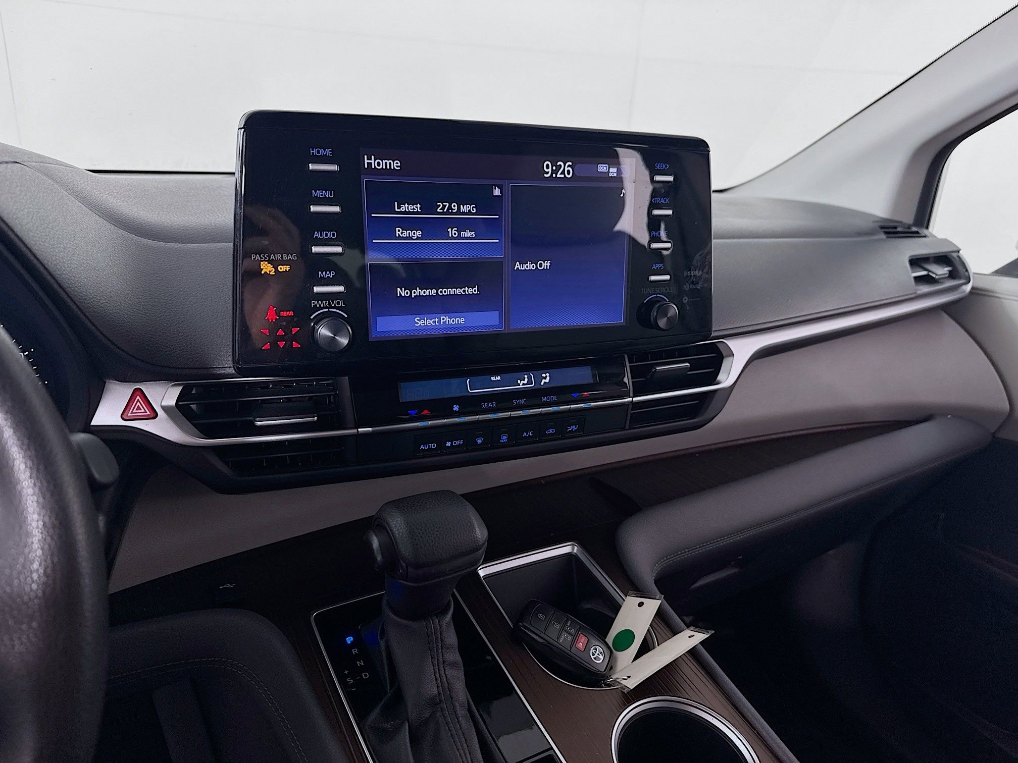 Certified 2024 Toyota Sienna LE image 15