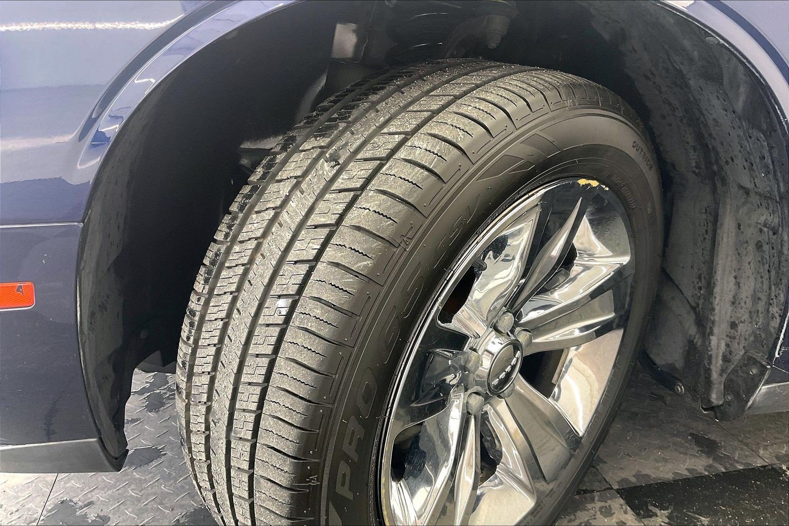 Used 2015 Dodge Challenger SXT w/ Driver Convenience Group RWD image 32