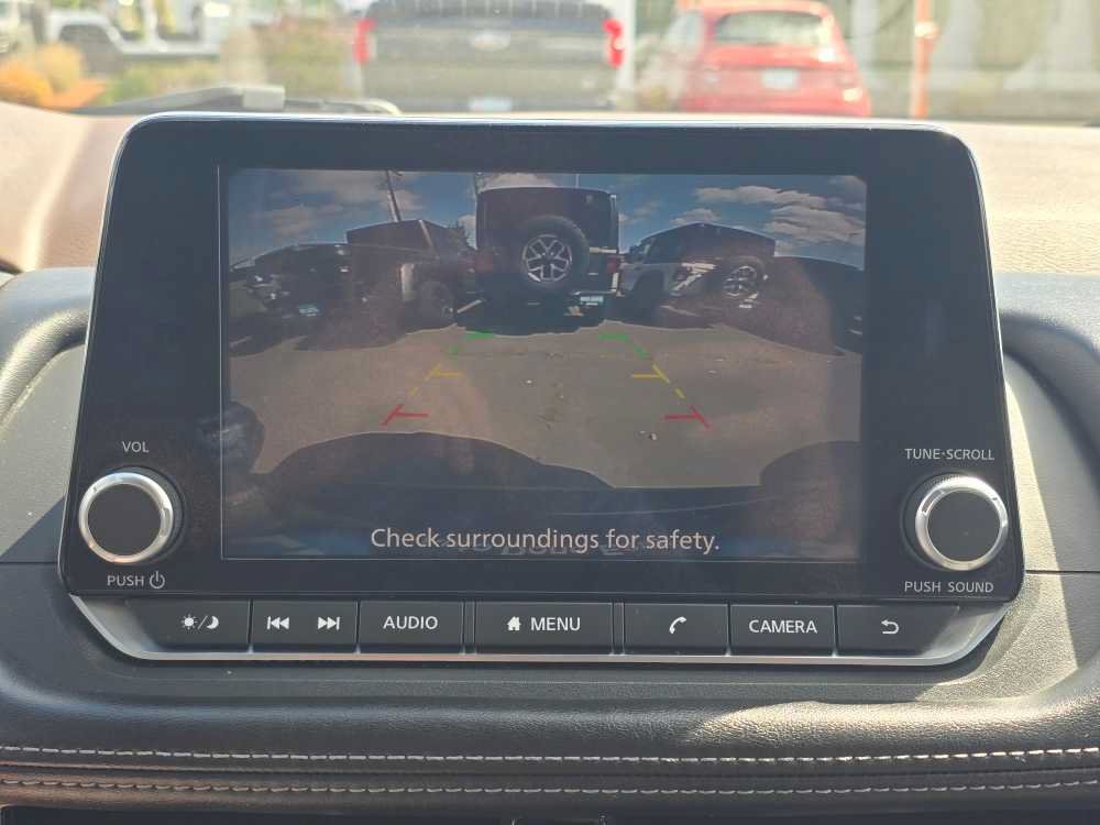 Used 2022 Nissan Rogue SV FWD image 19
