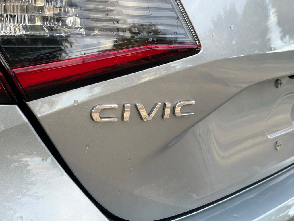 Used 2023 Honda Civic Sport image 27