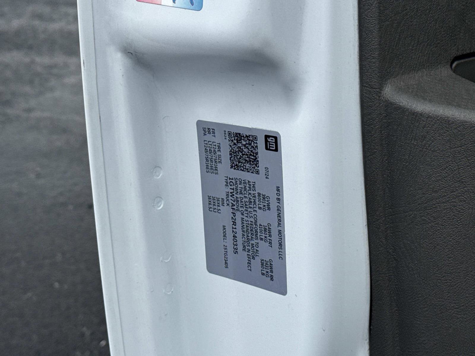 Used 2024 GMC Savana 2500 Work Van w/ Driver Convenience Package image 30