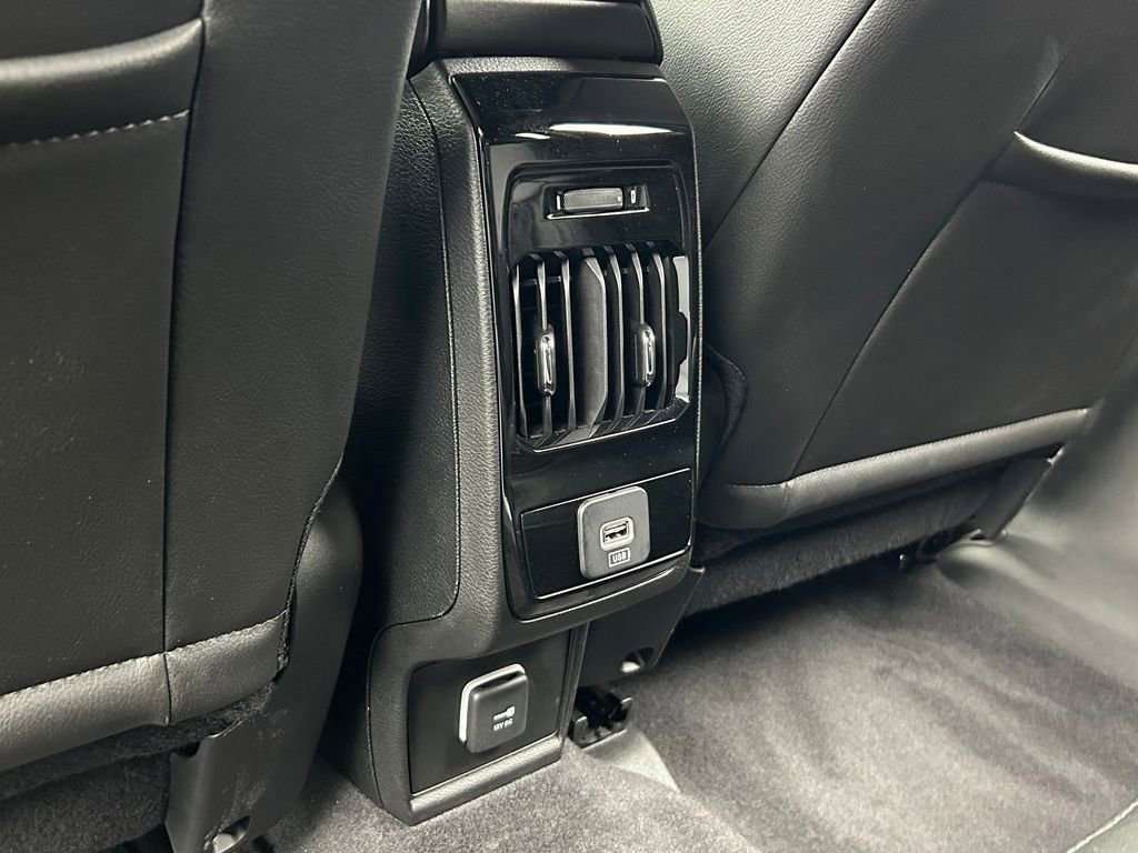 Used 2022 Jeep Compass Latitude FWD image 28