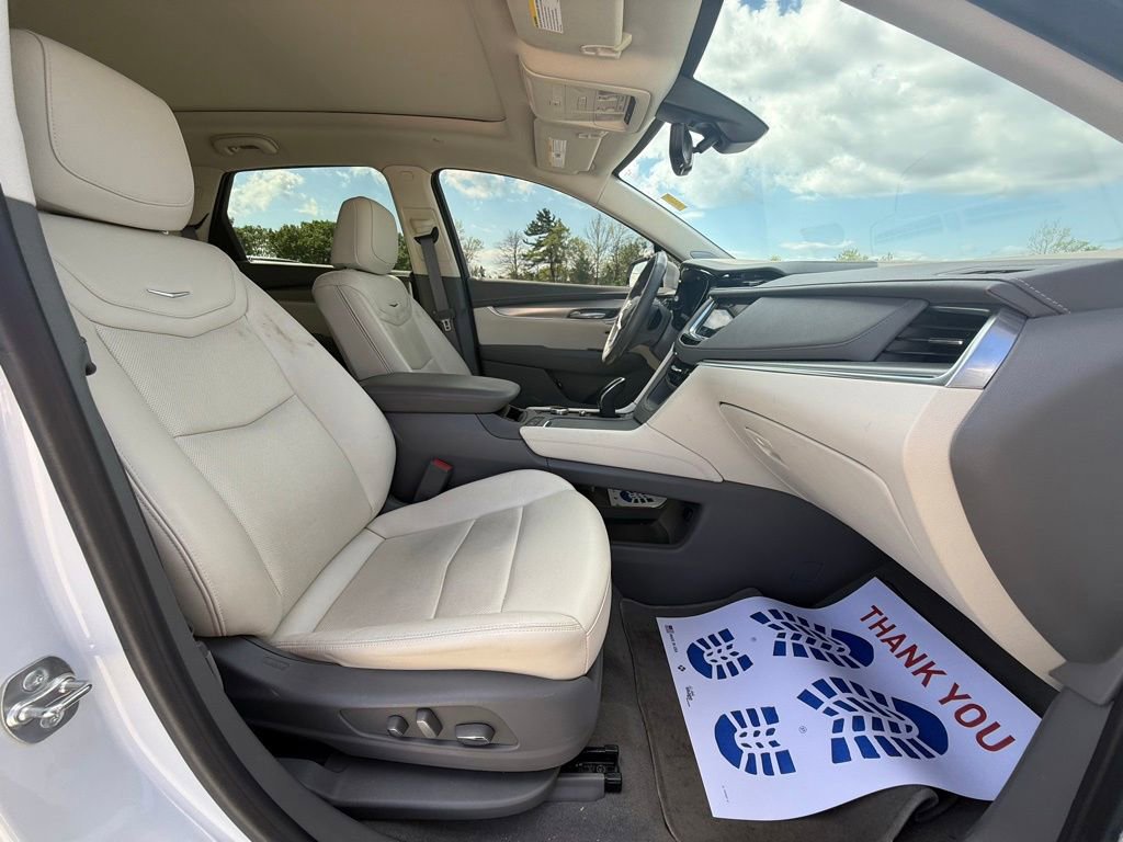 Certified 2024 Cadillac XT5 Premium Luxury w/ Technology Package AWD/4WD image 33