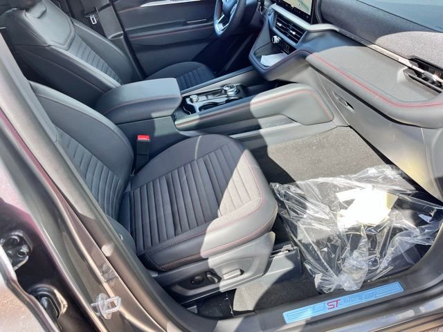 New 2026 Ford Explorer ST-Line w/ ST-Line Street Pack image 15
