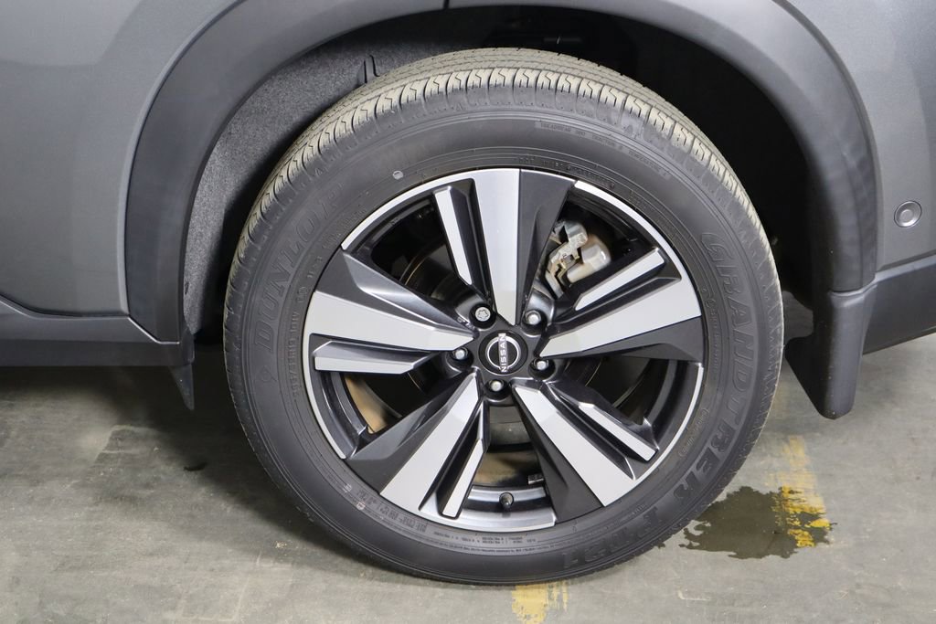 Used 2023 Nissan Rogue Platinum w/ Platinum Premium Package AWD/4WD image 44