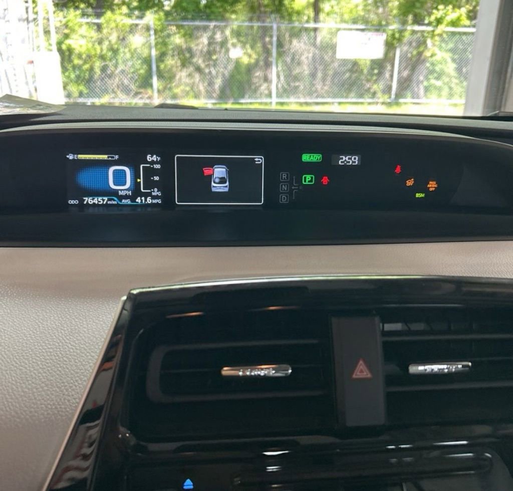 Used 2019 Toyota Prius LE FWD image 7