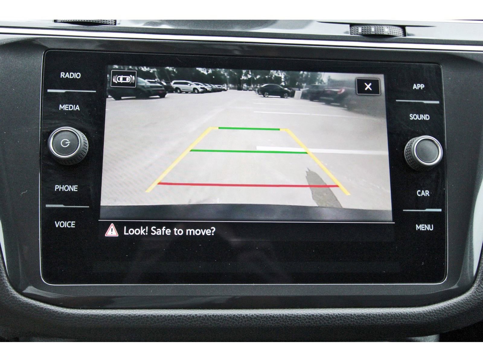 Used 2023 Volkswagen Tiguan SE FWD image 26