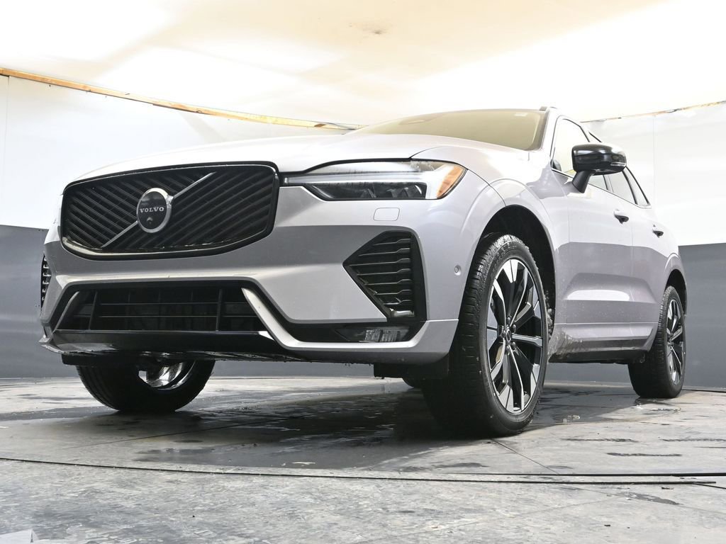 New 2026 Volvo XC60 B5 Plus w/ Protection Package Premier image 39