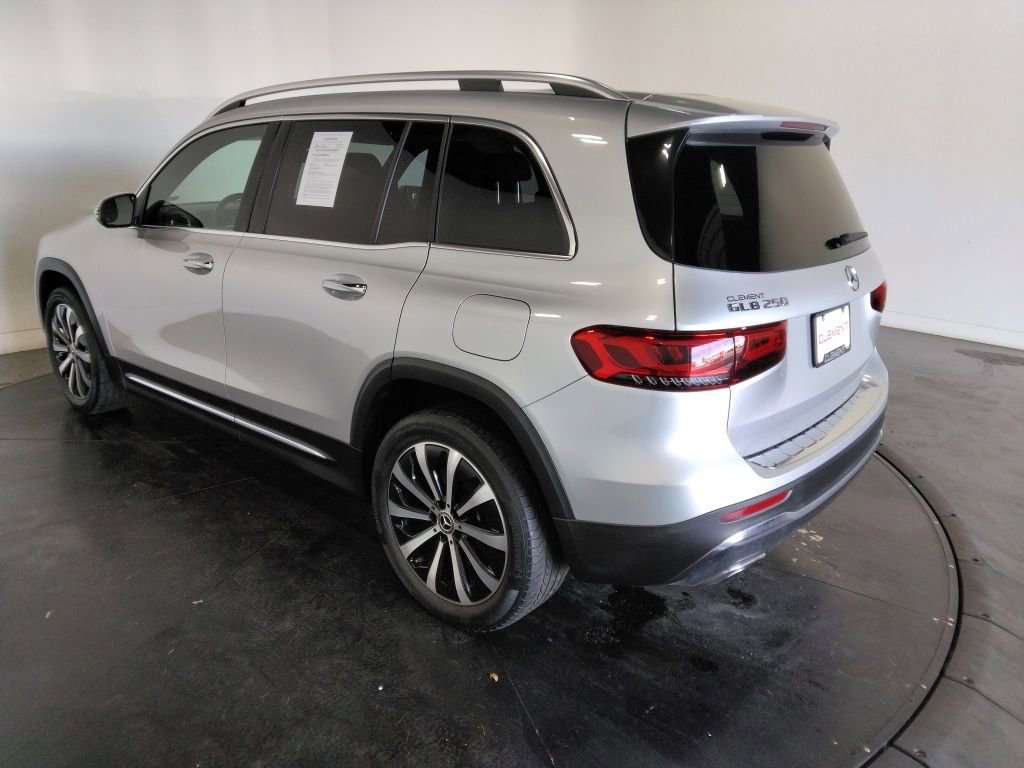 Used 2022 Mercedes-Benz GLB 250 w/ Premium Package Lite image 8