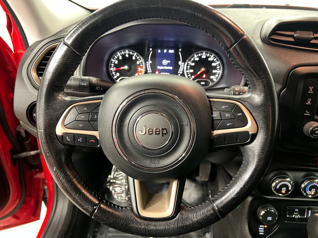 Used 2017 Jeep Renegade Latitude AWD/4WD image 20