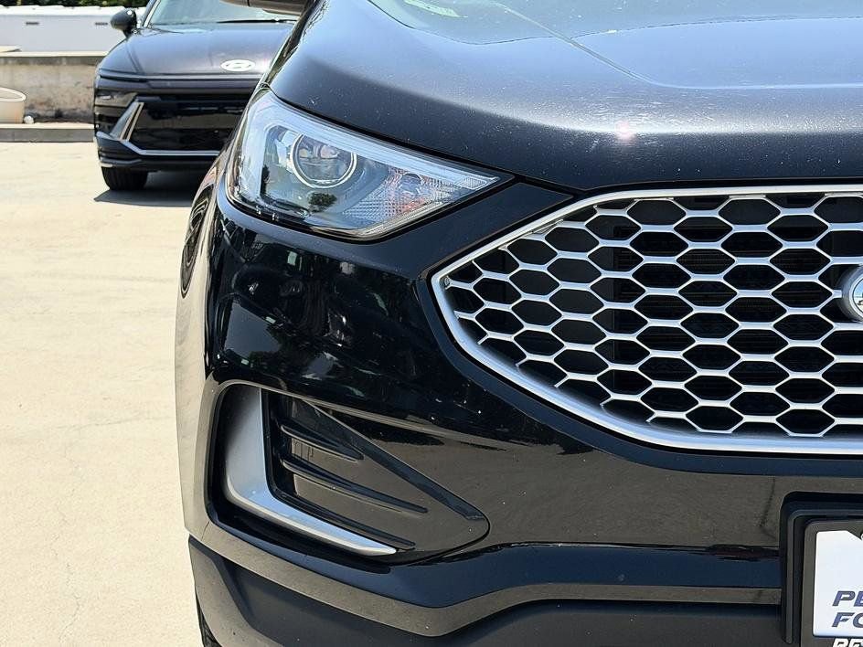 Used 2024 Ford Edge SEL AWD/4WD image 14