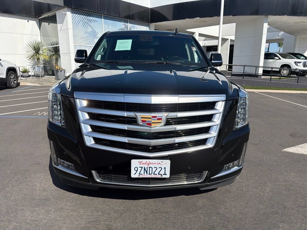 Used 2015 Cadillac Escalade ESV Luxury RWD image 3