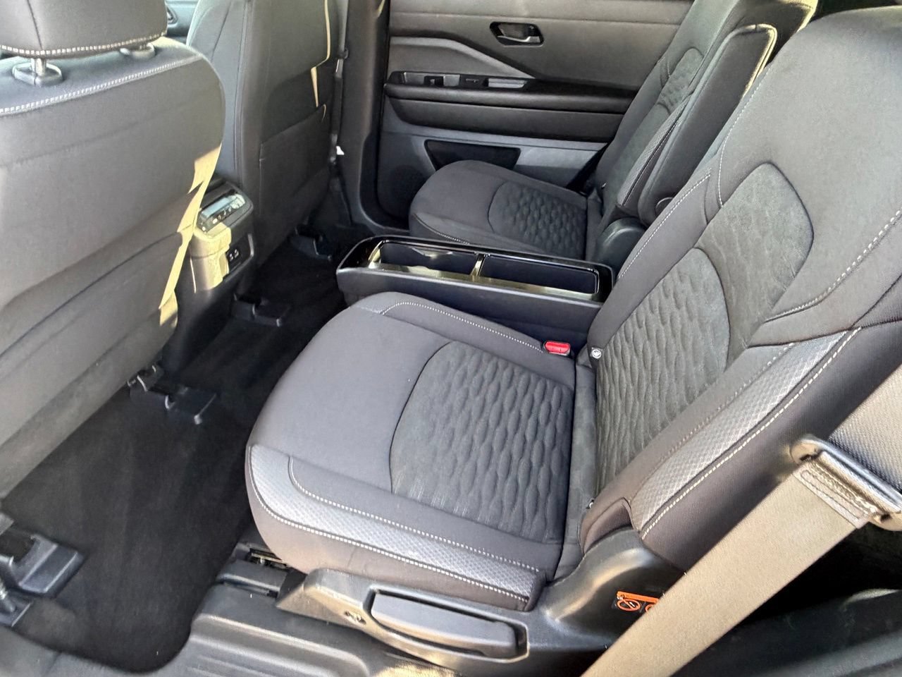 Certified 2025 Nissan Pathfinder SV w/ SV Premium Package AWD/4WD image 35