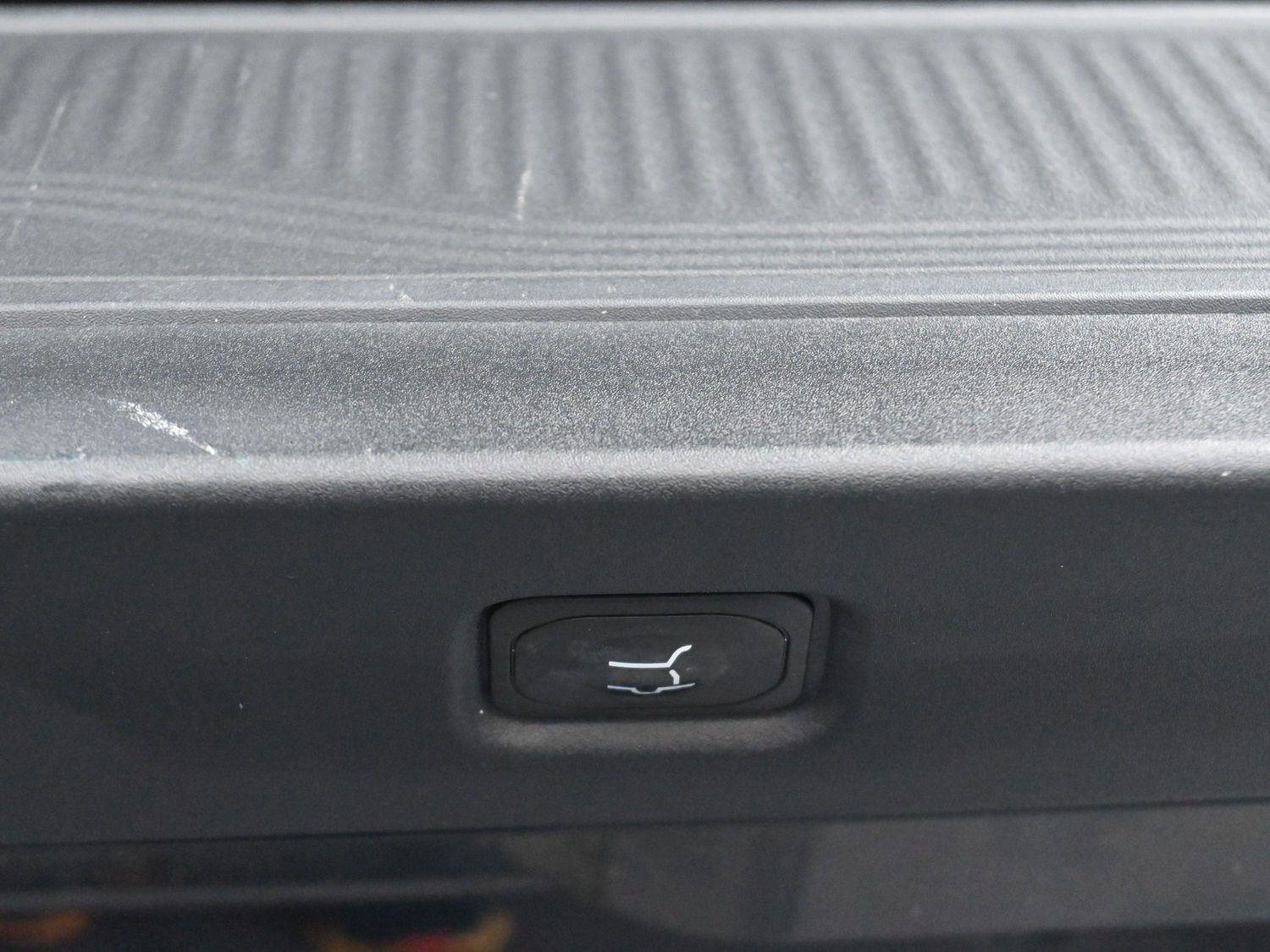 Used 2025 Ford Expedition Platinum w/ Stealth Performance Package image 11