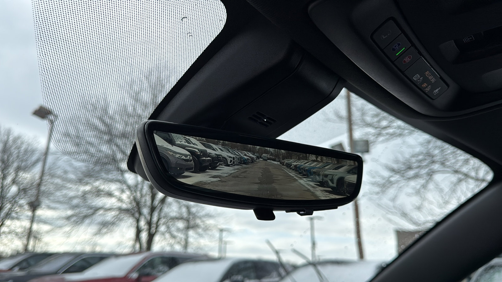 Used 2021 GMC Yukon Denali w/ Denali Premium Package image 25